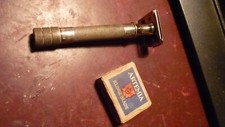 Ancien rasoir mecanique d'occasion  France