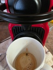 Máquina de café expresso Nespresso Inissia C40 cápsula vermelha  comprar usado  Enviando para Brazil