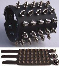 Bracciale con borchie usato  Vizzolo Predabissi