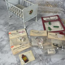 Usado, Conjunto de 11 móveis vintage para berço e acessórios multi-minis Inc para casa de bonecas comprar usado  Enviando para Brazil