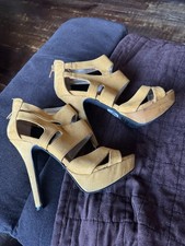 Quipid women golden for sale Quipid women golden for sale  Lancaster