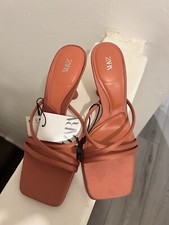 Slippers for sale  MITCHAM