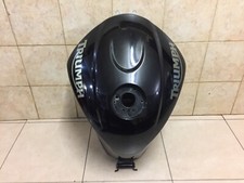 Serbatoio carburante triumph usato  Italia