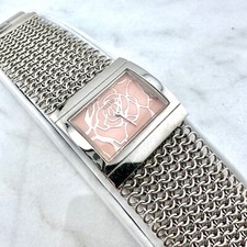 Usado, Relógio Guess Feminino Rosa Mostrador Rosa Tom Prata Pulseira de Malha Larga, Funcionando comprar usado  Enviando para Brazil