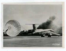 USAF Martin XB-51 Bombardeiro a Jato Experimental 1949 Original 6x9 Imprensa Foto Pouso comprar usado  Enviando para Brazil