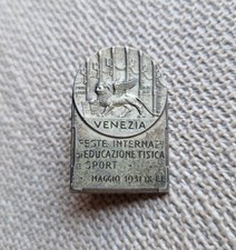 Spilla distintivo feste usato  Brescia
