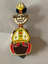 Pin Hard Rock Cafe Roma 2018 Guitarra ~ Chapéu The Popes com Varanda e Cortinas Vermelhas, usado comprar usado  Enviando para Brazil