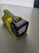 Luz de trabajo LED Pelican amarilla SIN CARGADOR segunda mano  Embacar hacia Mexico