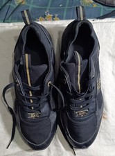 Cadarços masculinos Emporio Armani preto dourado tamanho EUA 12 Reino Unido 11 UE 46, usado comprar usado  Enviando para Brazil