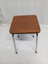 Tabouret vintage formica d'occasion  Saint-Julien-de-Vouvantes