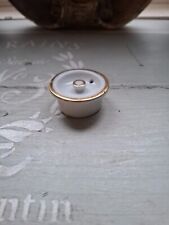 Ancien couvercle porcelaine d'occasion  Villeneuve-la-Guyard