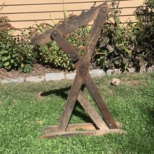 Macaco de buggy antigo primitivo de madeira e ferro fundido comprar usado Macaco de buggy antigo primitivo de madeira e ferro fundido comprar usado  Enviando para Brazil