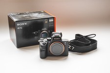 Câmera Digital Mirrorless Sony a7 III 24.2 MP - Preta (Somente o Corpo) *por favor, leia* comprar usado  Enviando para Brazil