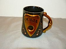 2021 Ouija jogo de tabuleiro caneca de chá café Hasbro ouro preto cerâmica ~20 oz, usado comprar usado  Enviando para Brazil