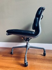 Autêntica cadeira de escritório Herman Miller Eames almofada macia gerenciamento couro comprar usado Autêntica cadeira de escritório Herman Miller Eames almofada macia gerenciamento couro comprar usado  Enviando para Brazil