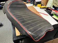 Unidade de assento CAFE RACER TIPO 1 1/2 600mm x 270mm x 180mm foi montada no T140 comprar usado  Enviando para Brazil