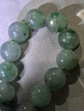 PULSEIRA ELÁSTICA BIRMANESA GRAU A JADEÍTA, FLOR FLUTUANTE CREME, 10mm, 172CT comprar usado  Enviando para Brazil