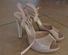 Scarpe pittarello rosa usato  Pomigliano d'Arco