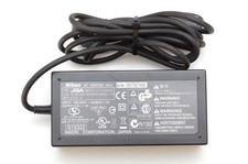 Nikon alimentatore adattatore usato  Spedire a Italy