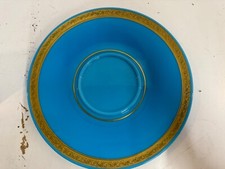 Usado, Prato decorativo vintage de vidro azul com acabamento dourado ornamentado comprar usado  Enviando para Brazil