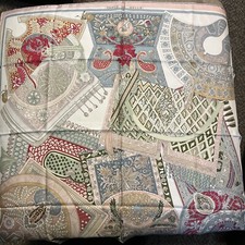 Silk scarf tapis d'occasion  Expédié en Belgium