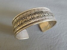 Bracelet jonc manchette d'occasion  Le Pradet