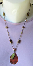 Collier couleur pendentif d'occasion  Pleubian