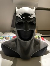 Batman cowl lifesize usato  Rovigo