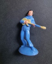 Beatles figure 1960's pop group guitar player unknown maker comprar usado Beatles figure 1960's pop group guitar player unknown maker comprar usado  Enviando para Brazil