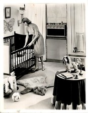 LG993 1962 Foto Original AR CONDICIONADO Mãe no Berçário do Bebê Confortável, usado comprar usado  Enviando para Brazil