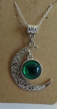 Collier lune émeraude d'occasion  Fontainebleau