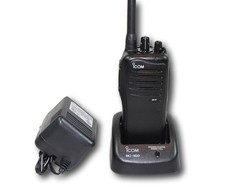 Icom IC-F3011 VHF 136-174 MHz 5 Watt 16 CH comprar usado  Enviando para Brazil
