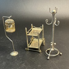 Lote antigo de móveis de metal bronze para casa de bonecas casaco chapéu rack barra carrinho decoração gaiola pássaro comprar usado Lote antigo de móveis de metal bronze para casa de bonecas casaco chapéu rack barra carrinho decoração gaiola pássaro comprar usado  Enviando para Brazil