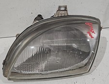 Faro anteriore sinistro usato  Italia