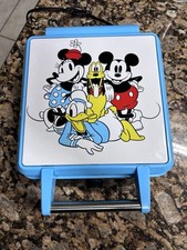 Máquina de waffle antiaderente Mickey, Minnie, Donald e Pluto quatro fatias comprar usado  Enviando para Brazil