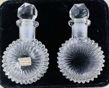 Frascos de perfume antigos de cristal Eastmans mini lembrança conjunto vazio de 2 copos comprar usado  Enviando para Brazil
