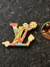 Pin louis vuitton d'occasion  Paris XV