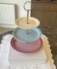 le creuset stand for sale  COLERAINE