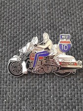 Pin johnny hallyday. d'occasion  Trouville-sur-Mer