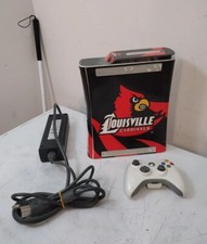 Capa Xbox 360 cor branca envolvida por Louisville Cardinals com carregador de controle comprar usado  Enviando para Brazil