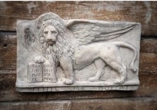 Bassorilievo leone san usato  Venezia
