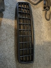 Volvo v70 grill for sale  CANTERBURY