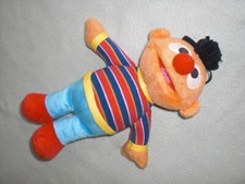 Ernie kuschelpuppe 26cm gebraucht kaufen  Salzkotten
