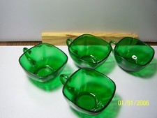 set beautiful 4 cups for sale set beautiful 4 cups for sale Hermitage