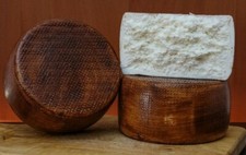 Formaggio caprino sardo usato Formaggio caprino sardo usato  Italia
