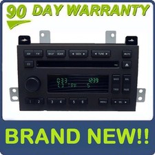 NOVO EM FOLHA 2003 - 2009 Lincoln Town carro fabricante de equipamento original rádio AM FM player CD receptor estéreo comprar usado NOVO EM FOLHA 2003 - 2009 Lincoln Town carro fabricante de equipamento original rádio AM FM player CD receptor estéreo comprar usado  Enviando para Brazil