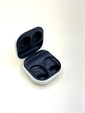 Używany, Oryginalny etui ładujące Samsung Galaxy Buds FE SM-R400N pudełko białe czarne na sprzedaż  Wysyłka do Poland
