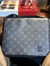 Louis vuitton messenger for sale  Irvington