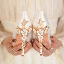Sapatos de casamento femininos de metal flor salto agulha biqueira pontiaguda cetim salto alto comprar usado  Enviando para Brazil