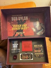 CONJUNTO CAIXA VIP BOB DYLAN 2024 MANEIRAS ÁSPERAS E TURBULENTAS WORLD WIDE TOUR comprar usado  Enviando para Brazil
